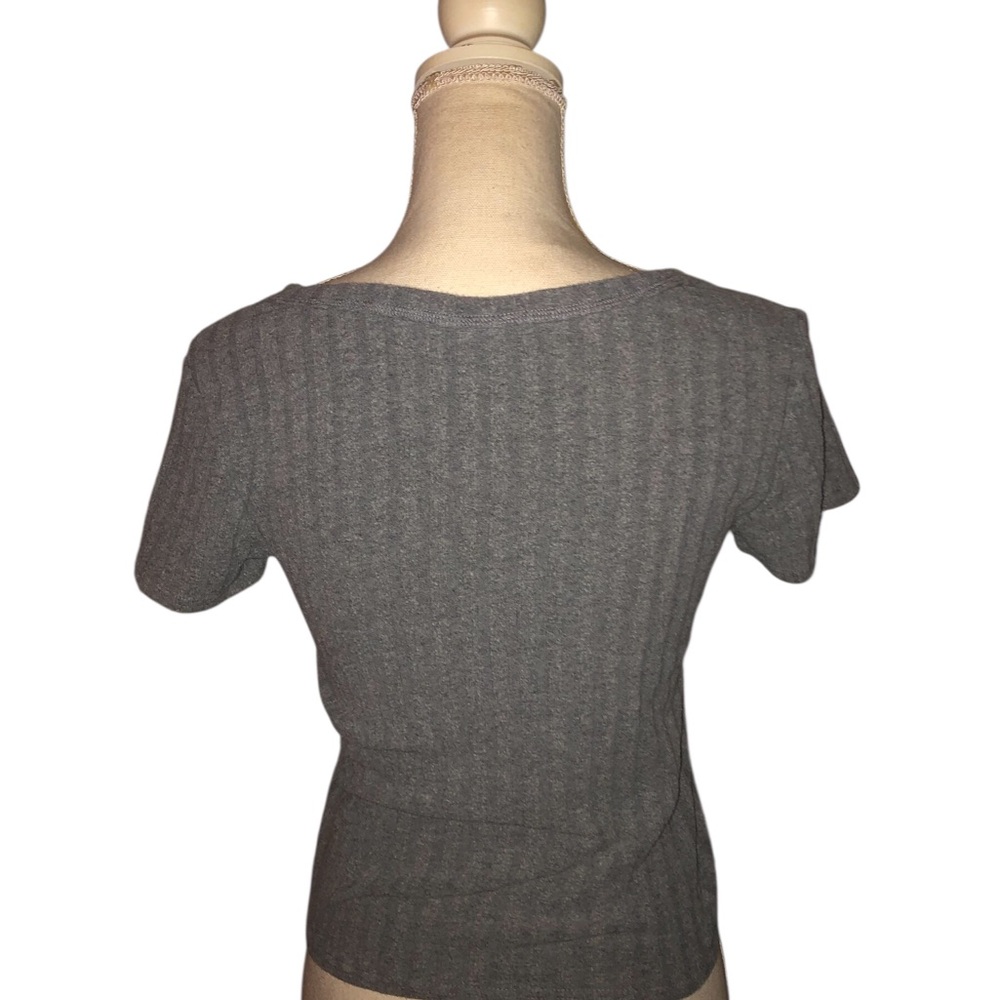 Volcom Charcoal V-Neck Ribbed Cut-Off Tee - Picture 4 of 8